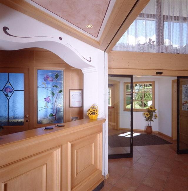 Hotel Miramonti ヴィーゴ・ディ・ファッサ エクステリア 写真